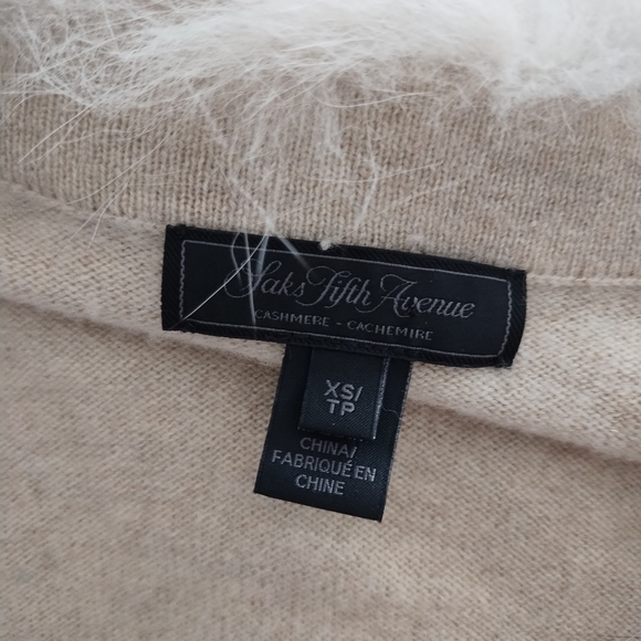 SAKS FIFTH AVENUE 100% Cashmere Fox Fur Trim Cardigan XS - Picture 3 of 4